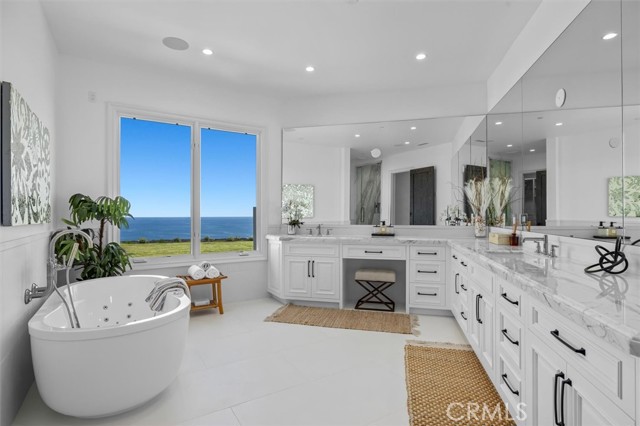 Detail Gallery Image 46 of 66 For 32042 Isthmus View Dr, Rancho Palos Verdes,  CA 90275 - 6 Beds | 6/2 Baths