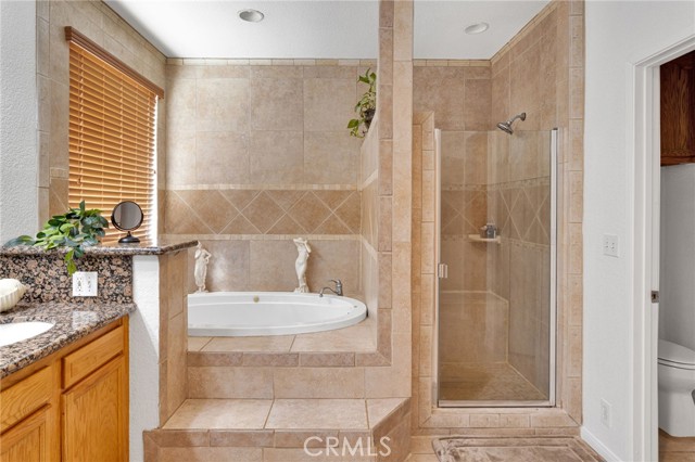 21350 Ramona Avenue, Apple Valley CA: https://media.crmls.org/medias/fcb5a707-52f7-4c21-a19a-b9883c3a2b66.jpg