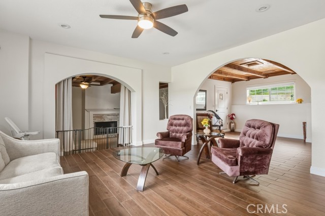 Detail Gallery Image 3 of 14 For 1245 Phillips St, Vista,  CA 92083 - 5 Beds | 4 Baths