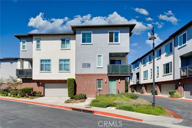 Front Image Thumbnail for CRTR26047885