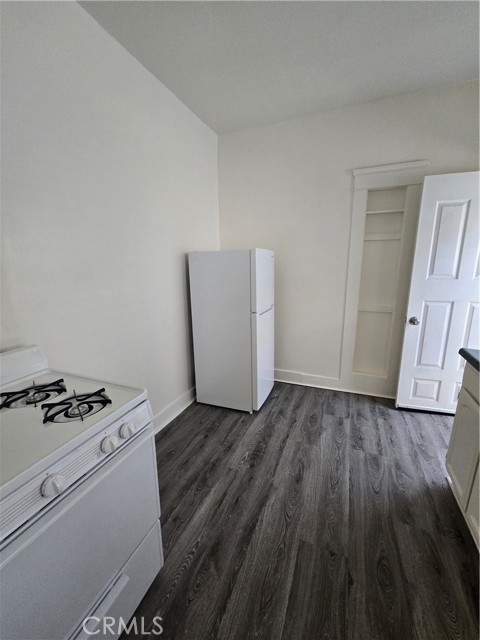 Detail Gallery Image 14 of 23 For 551 W 10th St #3,  Long Beach,  CA 90813 - 0 Beds | 1 Baths