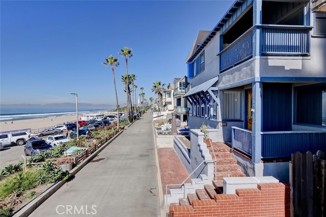 4104 The Strand, Manhattan Beach, California 90266, 3 Bedrooms Bedrooms, ,2 BathroomsBathrooms,Residential,Sold,The Strand,SB21240143