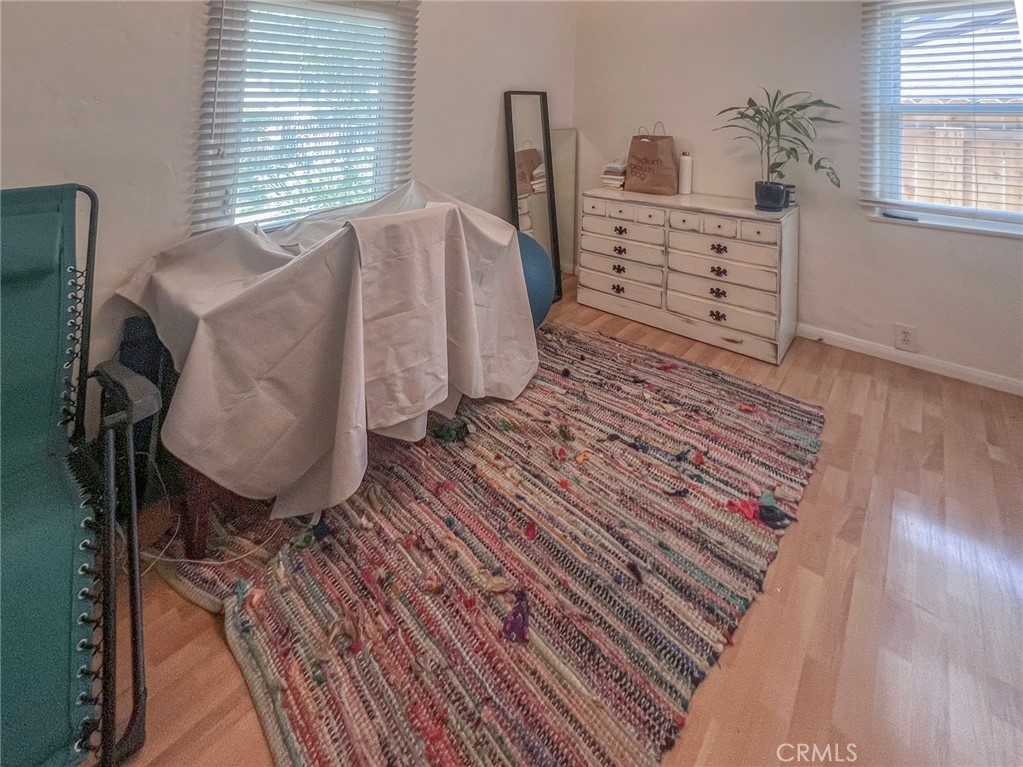 https://media.crmls.org/medias/fcb9aaab-d402-4852-9464-6fcf871ef513.jpg?preset=X-Large
