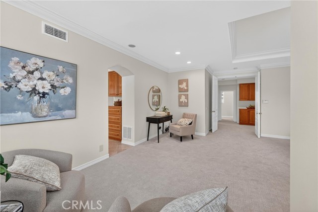 6467 Frampton, Huntington Beach CA: https://media.crmls.org/medias/fcba2889-fbfd-4b66-8380-cdccd3a9d581.jpg