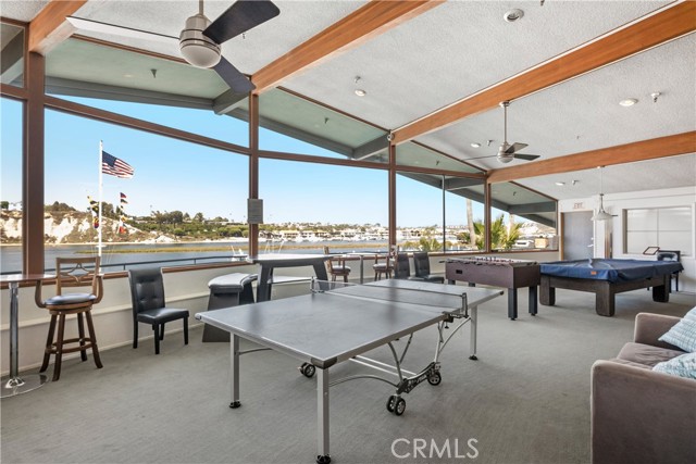 103 Yorktown, Newport Beach CA: https://media.crmls.org/medias/fcbaa67c-5ead-4d8d-8e0e-3d9b971936a3.jpg