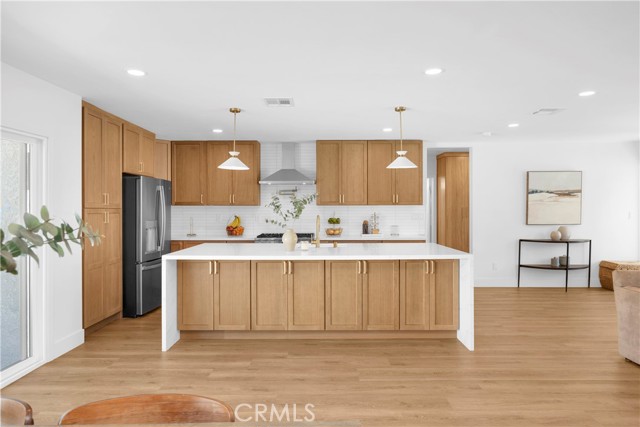 2430 Marber Avenue, Long Beach CA: https://media.crmls.org/medias/fcbac7d2-752c-4554-9173-a0ad47baf7d1.jpg