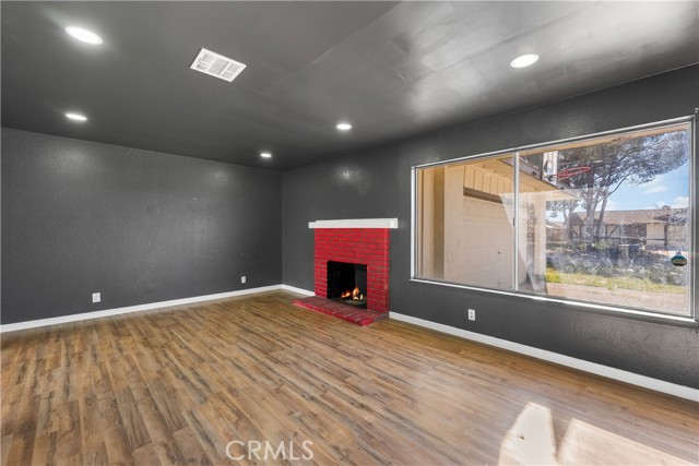 Detail Gallery Image 12 of 50 For 21449 Applewood, California City,  CA 93505 - 5 Beds | 3 Baths