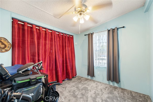 1097 N State Street, Hemet CA: https://media.crmls.org/medias/fcbd5ddf-ff47-4929-9111-292fdd8450ea.jpg
