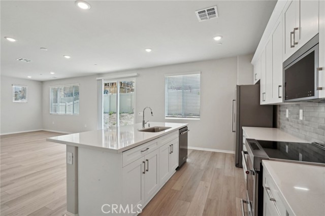 Detail Gallery Image 9 of 44 For 2070 Zest St, Redlands,  CA 92374 - 5 Beds | 3 Baths