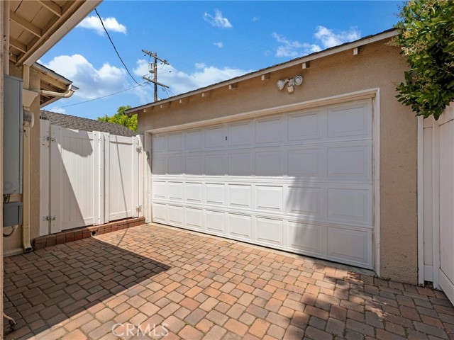 4854 Ranchito Avenue, Sherman Oaks CA: https://media.crmls.org/medias/fcbd98f4-d8d0-4414-bbf5-bea993e21c74.jpg