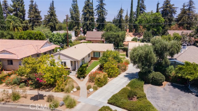 28 N Michigan Street, Redlands CA: https://media.crmls.org/medias/fcbe241c-5525-4f41-9935-e8107d903092.jpg