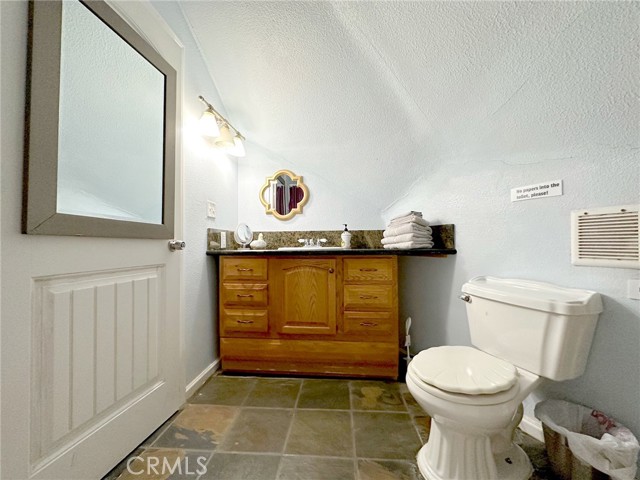 Detail Gallery Image 17 of 42 For 24998 Jewel, Crestline,  CA 92325 - 4 Beds | 3 Baths