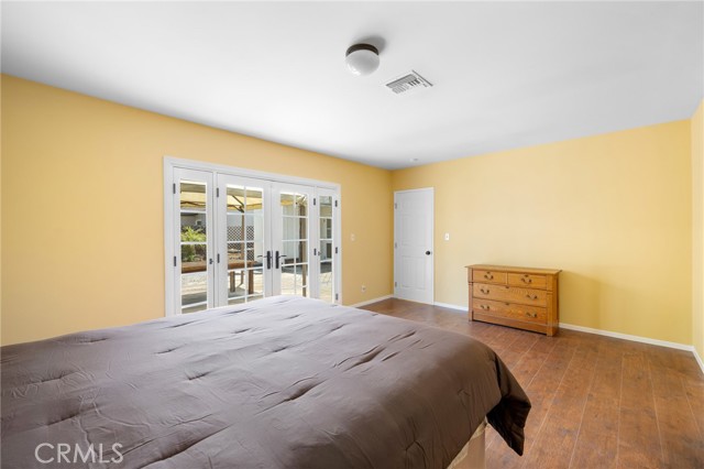 13617 Bassett Street, Valley Glen CA: https://media.crmls.org/medias/fcbe9658-cf41-4cd1-acfe-a75655e75aa8.jpg