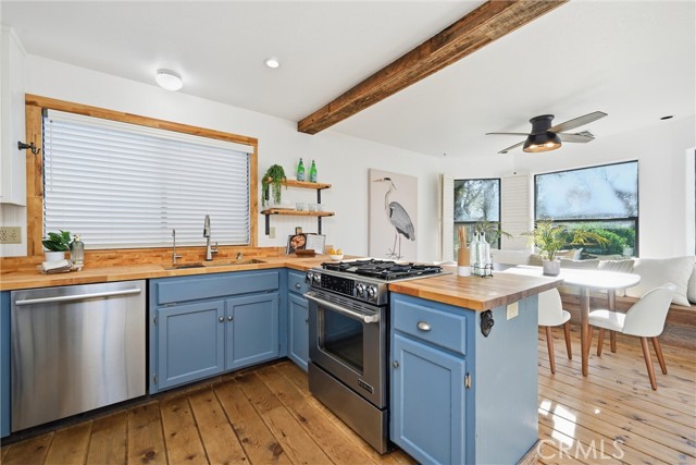 Detail Gallery Image 13 of 37 For 18752 North Shore, Hidden Valley Lake,  CA 95467 - 3 Beds | 2 Baths