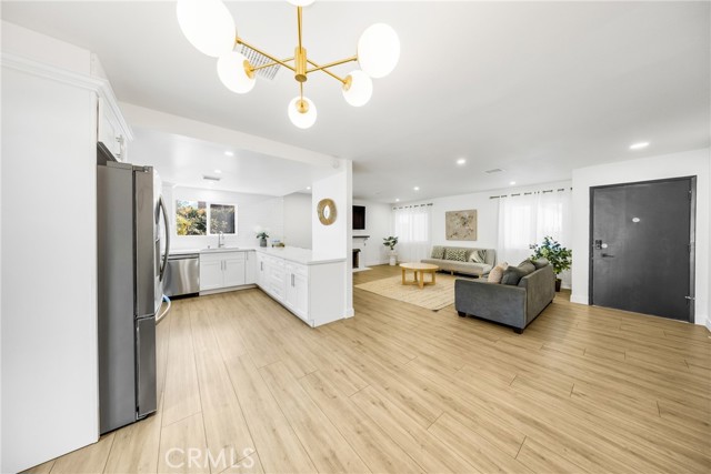 Detail Gallery Image 12 of 46 For 1603 E Chestnut Ave, Orange,  CA 92867 - 4 Beds | 2 Baths