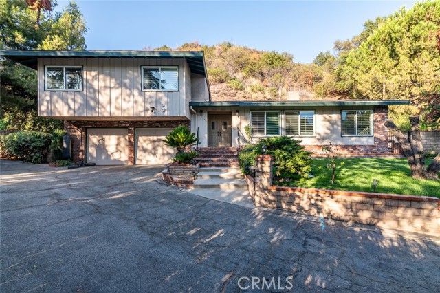 Detail Gallery Image 3 of 27 For 5271 Gould Ave, La Canada Flintridge,  CA 91011 - 3 Beds | 3 Baths