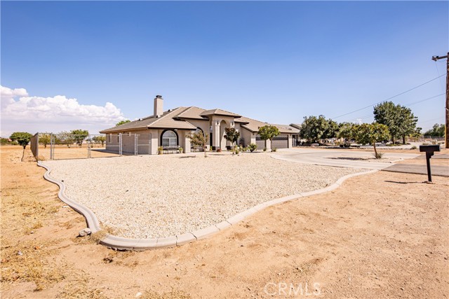 Detail Gallery Image 6 of 75 For 11123 Hickory Ave, Hesperia,  CA 92345 - 4 Beds | 2/1 Baths