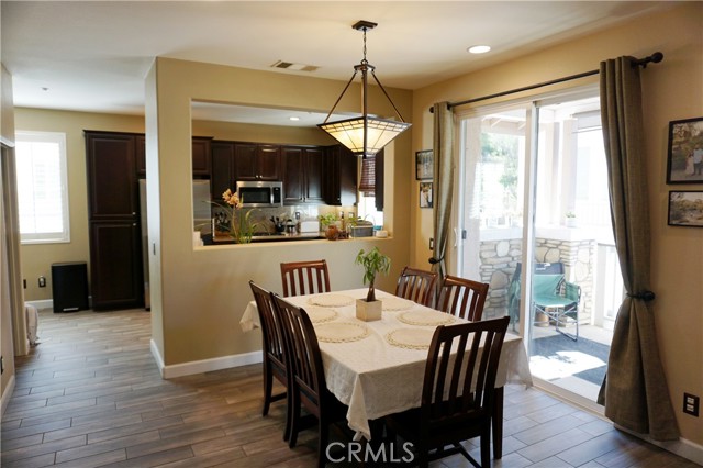 Detail Gallery Image 12 of 22 For 3037 Cole Grade, Santee,  CA 92071 - 3 Beds | 3 Baths