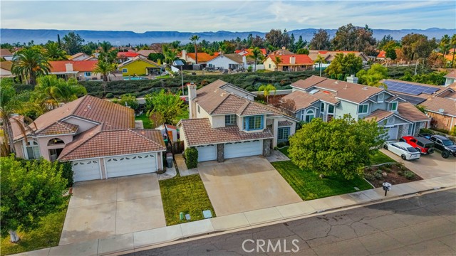 Detail Gallery Image 2 of 46 For 25497 Blackwood Rd, Murrieta,  CA 92563 - 4 Beds | 2/1 Baths