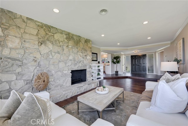 Detail Gallery Image 10 of 62 For 1412 Alto Ln, Fullerton,  CA 92831 - 3 Beds | 2/1 Baths