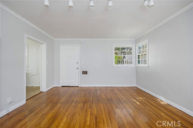 Detail Gallery Image 9 of 19 For 10372 Ashton Ave, Los Angeles,  CA 90024 - – Beds | – Baths