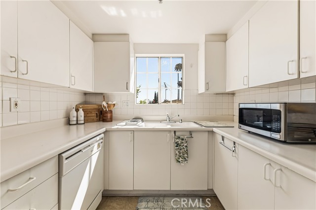 Detail Gallery Image 10 of 35 For 598 S 2nd #D,  Alhambra,  CA 91801 - 2 Beds | 2 Baths