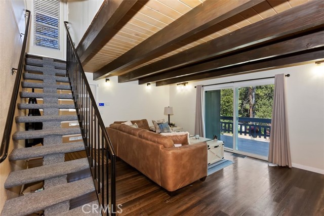 Detail Gallery Image 7 of 20 For 5577 Sheep Creek Dr, Wrightwood,  CA 92397 - 2 Beds | 2 Baths