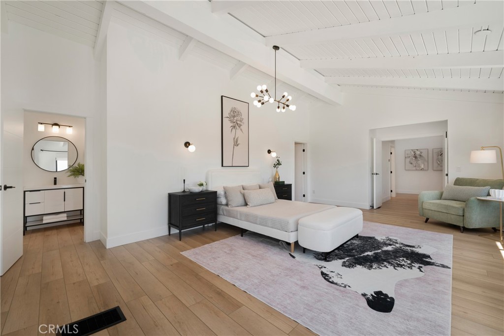 MLS #OC25221401 image #17