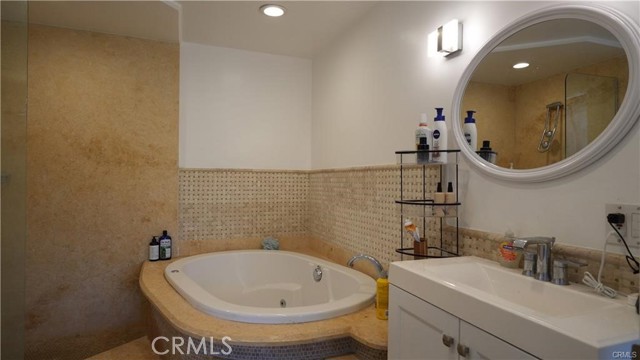 1537 Wildwood Drive, Eagle Rock CA: https://media.crmls.org/medias/fcc2fd5f-9405-4217-8488-bf90374cf91a.jpg