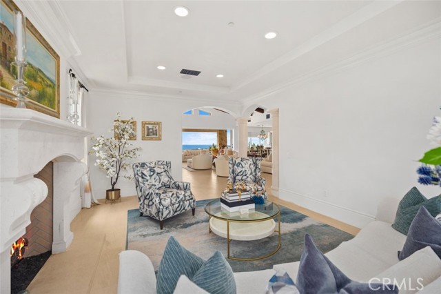 35 Shoreline Drive, Dana Point CA: https://media.crmls.org/medias/fcc3e892-ebed-41b0-8fd2-5f4d889a730b.jpg