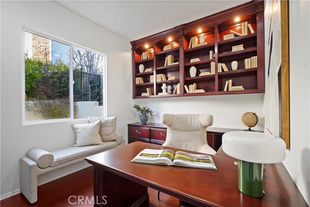 Image 25 of 63 For 907 Deerhill Road