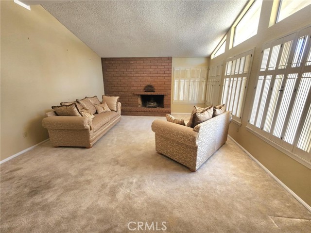 450 Fairway Drive, Palmdale CA: https://media.crmls.org/medias/fcc4b932-e67e-4b4c-95f2-6eb290756c90.jpg