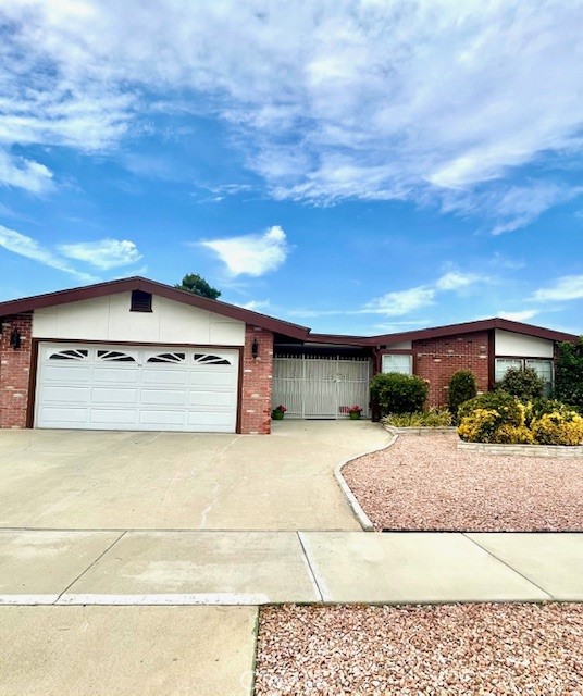 Detail Gallery Image 1 of 31 For 1273 Basswood Way, Hemet,  CA 92545 - 2 Beds | 2 Baths