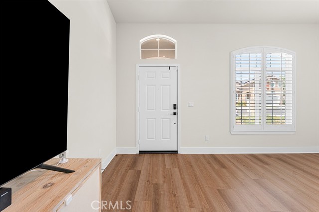 1240 Prabhu Way, Pomona CA: https://media.crmls.org/medias/fcc58c9c-eda3-48a8-9a79-8173b742b40f.jpg
