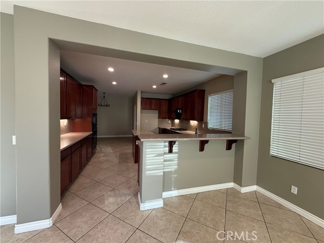 Detail Gallery Image 10 of 35 For 1783 Pinnacle Way, Upland,  CA 91784 - 4 Beds | 2/1 Baths