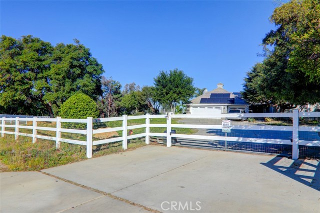 Detail Gallery Image 3 of 45 For 16950 Scottsdale, Riverside,  CA 92504 - 3 Beds | 2/1 Baths