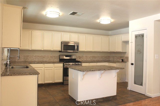 Detail Gallery Image 12 of 69 For 2553 Cinnamon Teal Dr, Los Banos,  CA 93635 - 4 Beds | 2 Baths