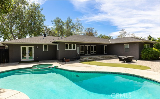 Detail Gallery Image 21 of 43 For 933 W Riviera Dr., Santa Ana,  CA 92705 - 3 Beds | 2/1 Baths