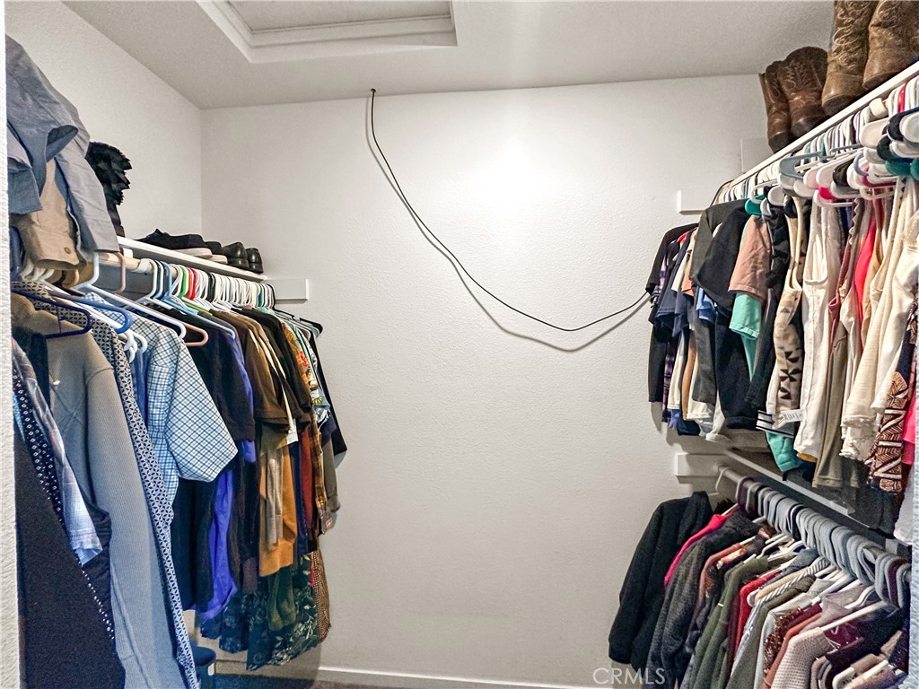 https://media.crmls.org/medias/fcc66e66-675f-422e-8c52-089c558b0126.jpg?preset=X-Large