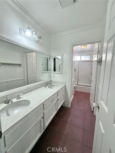 Detail Gallery Image 25 of 33 For 213 E Borromeo, Placentia,  CA 92870 - 5 Beds | 4 Baths