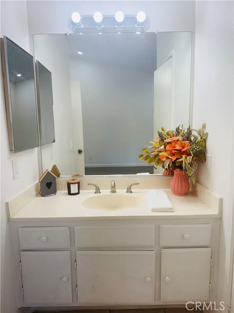 14164 Poplar Street, Hesperia CA: https://media.crmls.org/medias/fcc701a0-8b63-4cb2-bd86-ad220d93a712.jpg