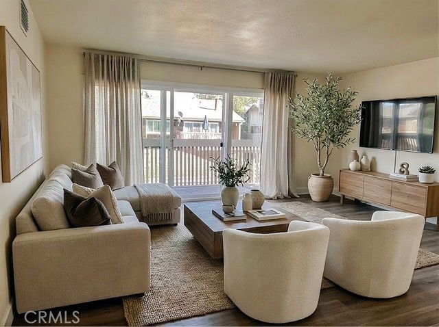 1016 Cabrillo Park Drive, Santa Ana CA: https://media.crmls.org/medias/fcc72414-f1cc-4f59-9ac0-d612f18cf093.jpg