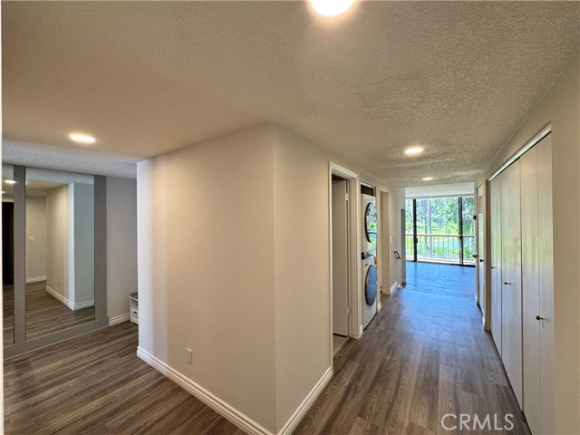 Detail Gallery Image 5 of 26 For 5555 Canyon Crest Dr 3b,  Riverside,  CA 92507 - 2 Beds | 2 Baths