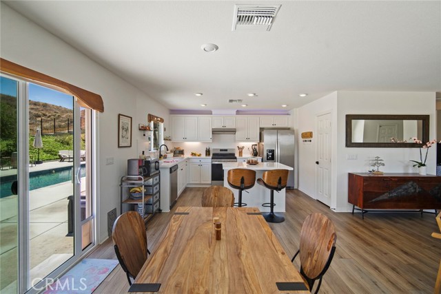 27834 Via Santa Catarina, Menifee CA: https://media.crmls.org/medias/fcc7d31b-091b-4282-872f-acceca599e90.jpg