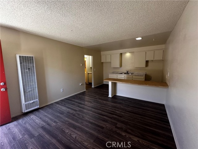 Detail Gallery Image 2 of 10 For 11661 White Ave, Adelanto,  CA 92301 - 1 Beds | 1 Baths