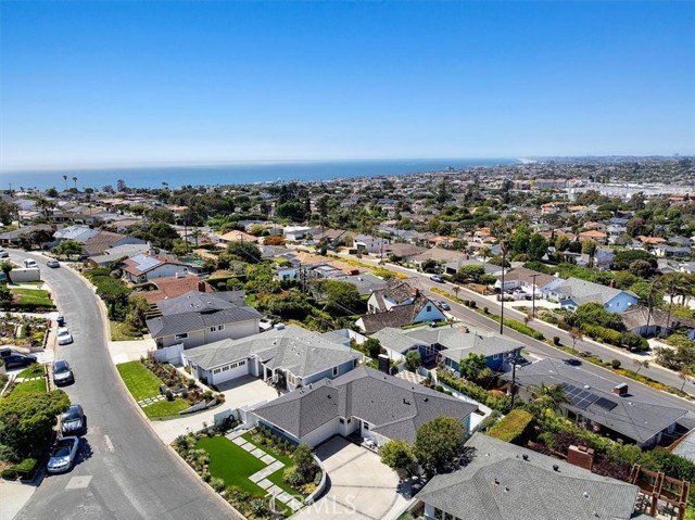 237 Via Los Miradores, Redondo Beach CA: https://media.crmls.org/medias/fcc91032-1819-4574-aef0-65b0f3814adb.jpg
