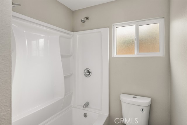 Detail Gallery Image 13 of 17 For 121 S Illinois St #2,  Anaheim,  CA 92805 - 2 Beds | 1 Baths