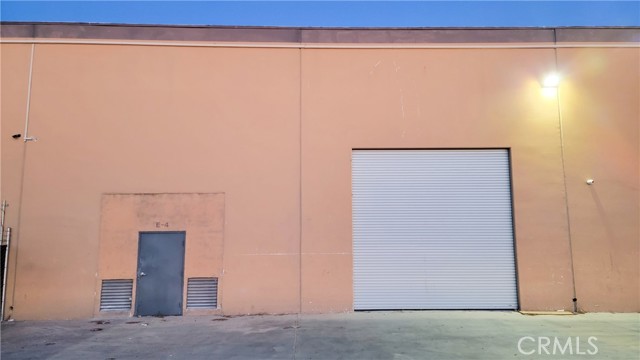 17229 Lemon Street, Hesperia, California 92345, ,Commercial Lease,For Rent,17229 Lemon Street,CRHD24210683