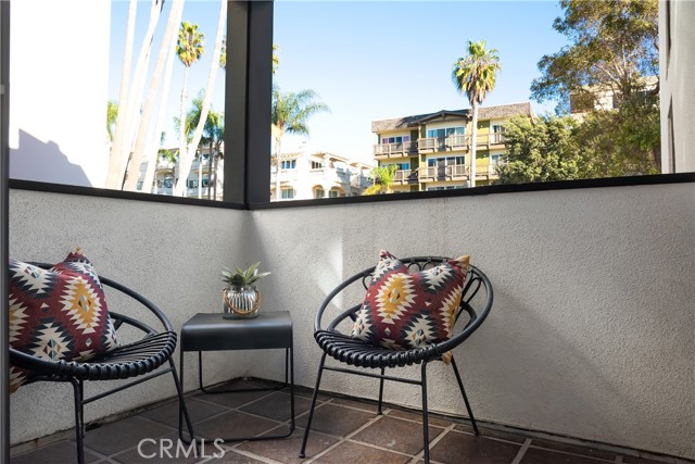 Balcony to read your morning paper