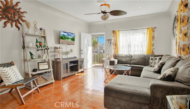 Detail Gallery Image 3 of 34 For 475 E Hullett, Long Beach,  CA 90805 - 2 Beds | 1 Baths